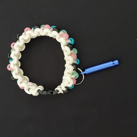 Survival Bracelet and Whistle (NEW) - Picture 2 of 8